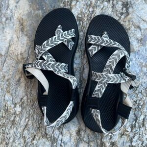 CHACO Z2 Sport Sandal Chevron Pattern Size 9
